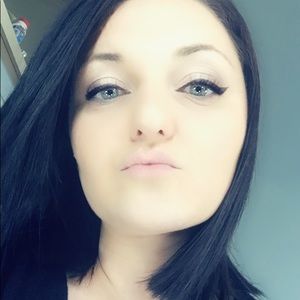 Meet your Posher, Deborah